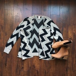 Cozy Soft Poncho Style Cream Black Chevron Sweater